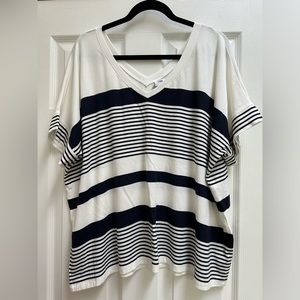 Cabi Knit Top Navy/white size L EUC